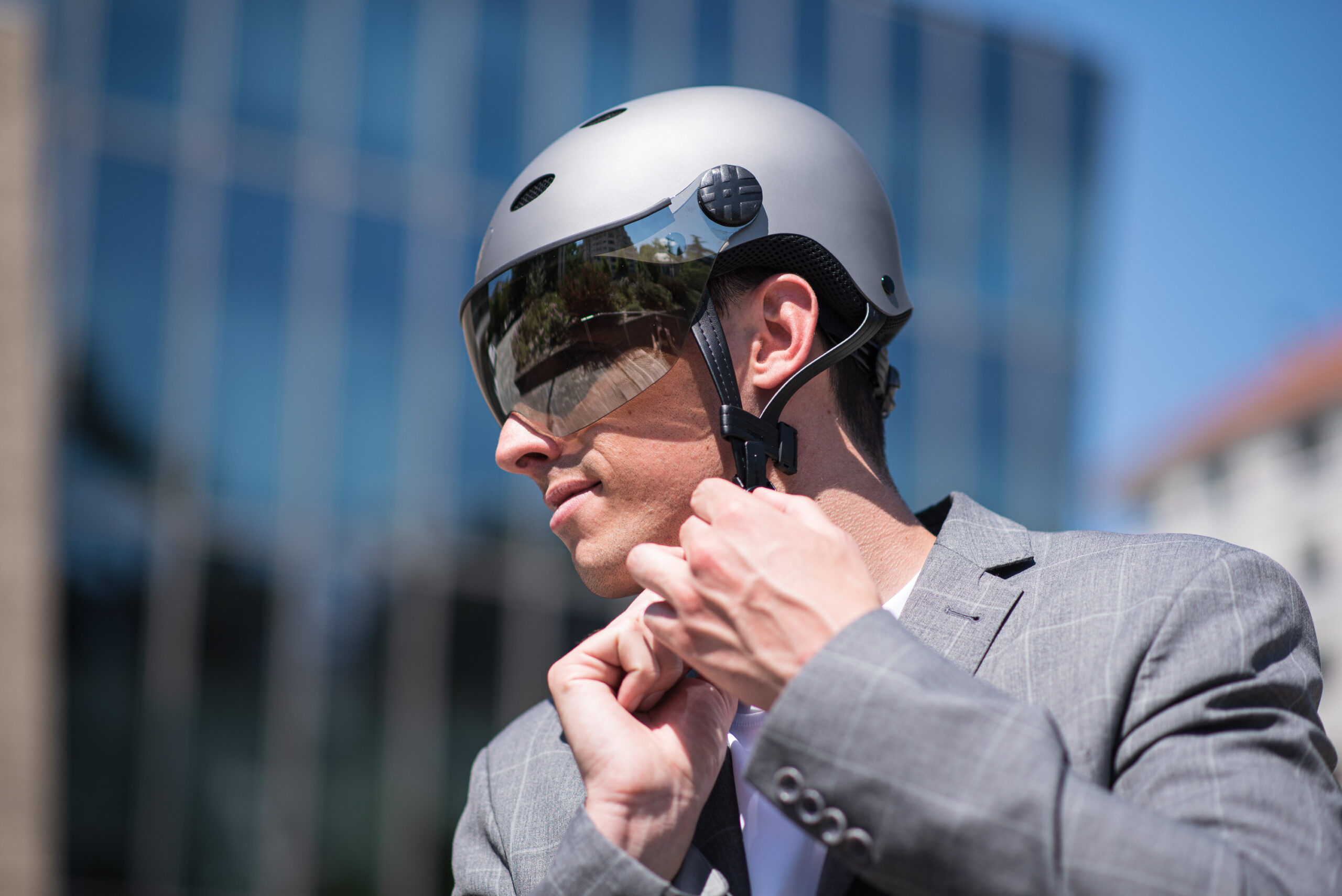 Bike helmets with visor